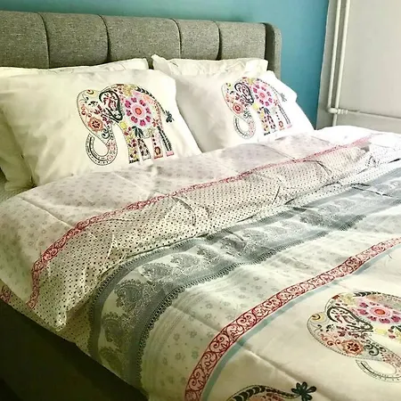 Etiler-Besiktas Luxury And Peaceful Garden Floor Apartment